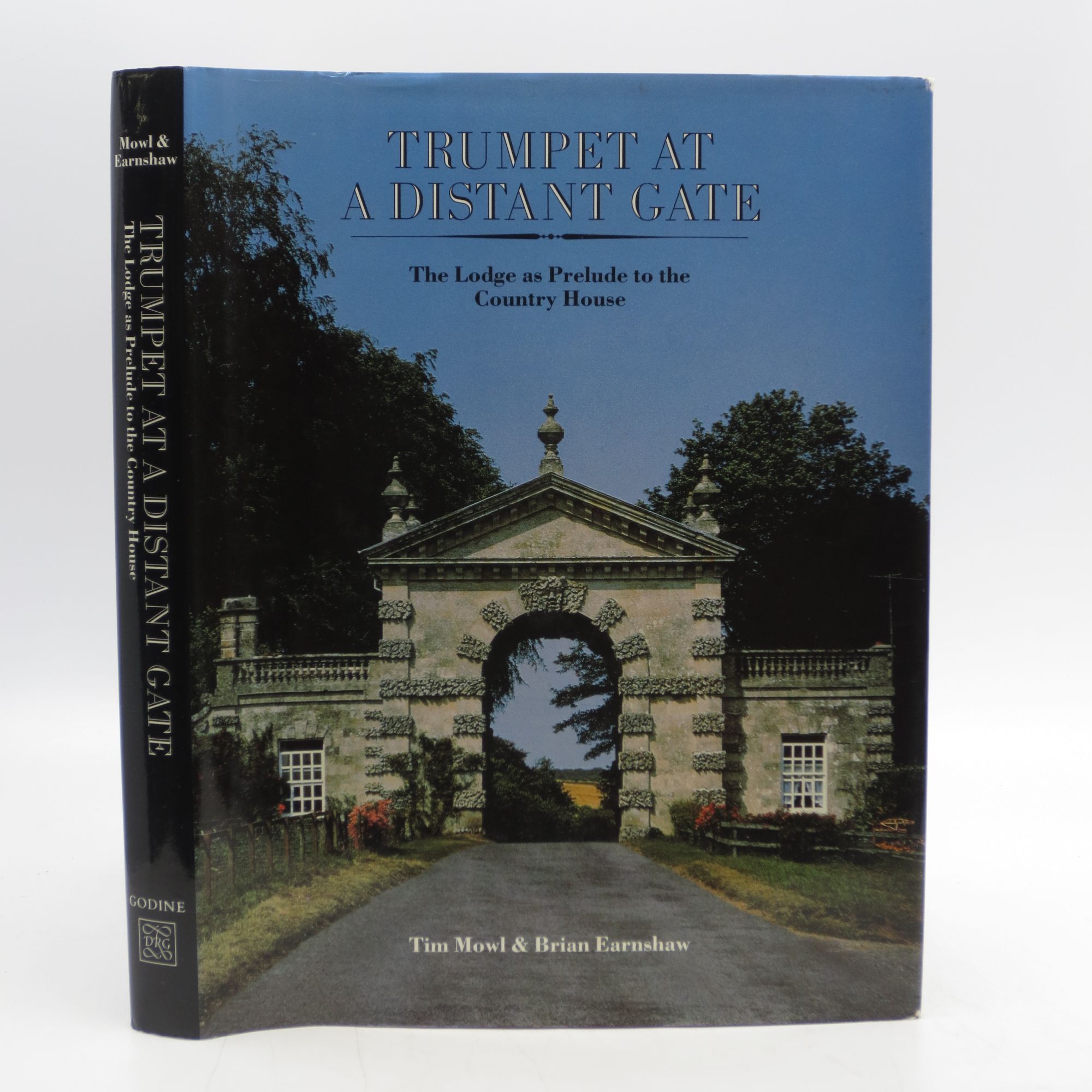 Trumpet at a Distant Gate: The Lodge as Prelude to the Country House ...