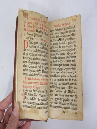 Oficio de la Semana Santa Segun el Missal y Breviario Romano, Que se publicaron por mandado de Su Santidad Pro V. y se reconocieron por comission de Su Santidad Clemente VIII, y Urbano VIII. (EARLY EDITION, 1745)